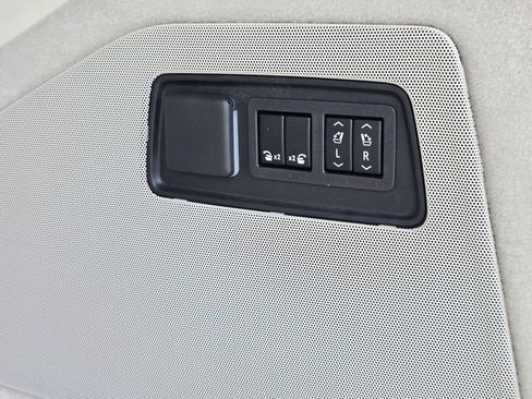 New 2026 Cadillac Escalade ESV Platinum Sport w/ LPO, ONYX Package image 38