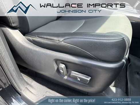 Used 2020 Toyota 4Runner SR5 Premium w/ Moonroof Package AWD/4WD image 43