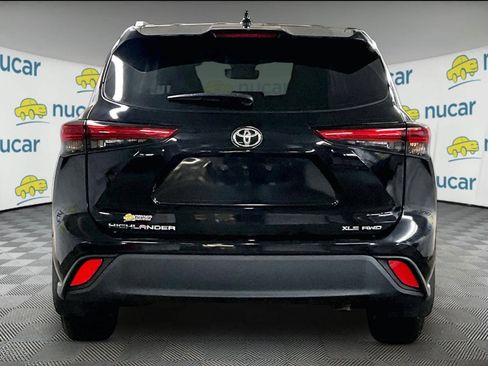 Used 2023 Toyota Highlander XLE image 5