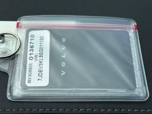 New 2025 Volvo EX90 Ultra image 36