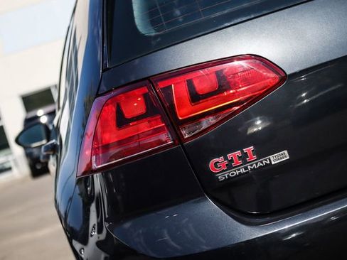 Used 2016 Volkswagen GTI SE image 16