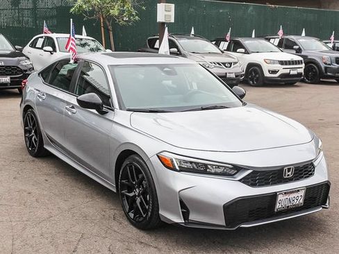 Used 2025 Honda Civic Sport Touring image 3