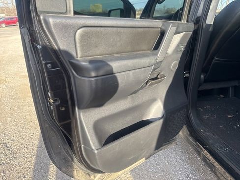 Used 2009 Nissan Titan LE image 10
