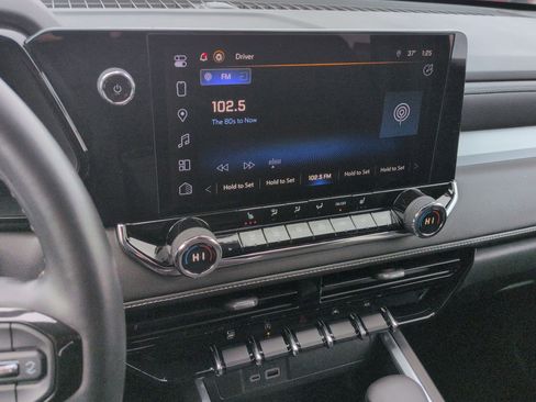 Used 2023 Chevrolet Colorado LT w/ LT Convenience Package II image 13