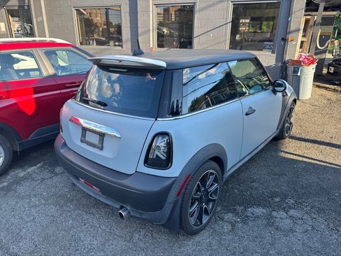 Used 2011 MINI Cooper Hardtop FWD image 3