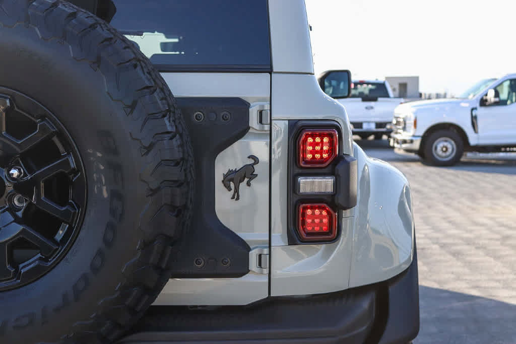 New 2026 Ford Bronco Raptor w/ Interior Carbon Fiber Pack AWD/4WD image 9