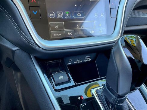 Certified 2025 Subaru Legacy Premium image 24