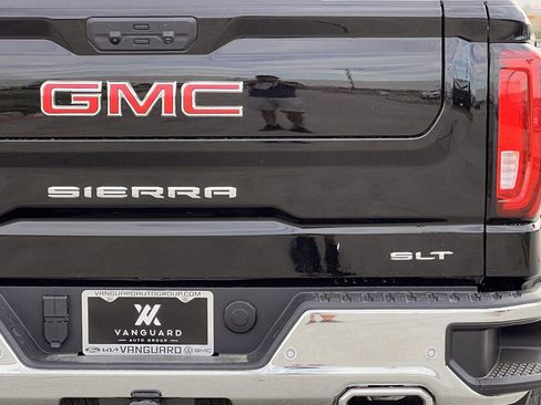 New 2026 GMC Sierra 1500 SLT image 4