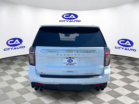 Used 2023 Chevrolet Suburban Premier image 5