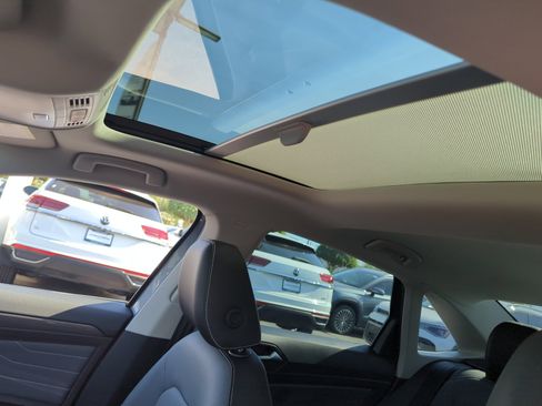 New 2025 Volkswagen Jetta SEL image 31