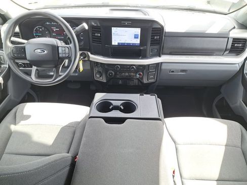 Certified 2025 Ford F250 XLT image 14
