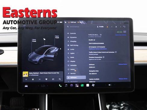 Used 2018 Tesla Model 3 Long Range RWD image 12
