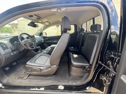 Used 2021 Chevrolet Colorado Z71 w/ Safety Package AWD/4WD image 21