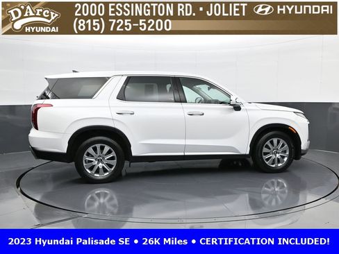 Used 2023 Hyundai Palisade SE image 4