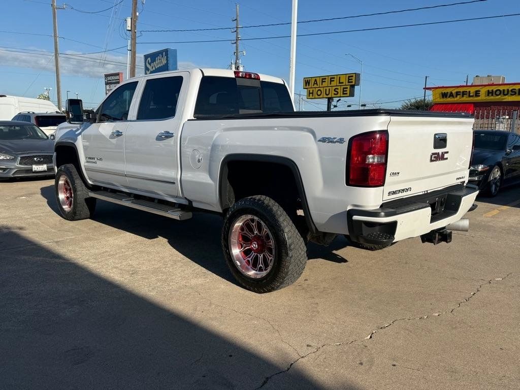 Used 2019 GMC Sierra 2500 Denali w/ Duramax Plus Package AWD/4WD image 5