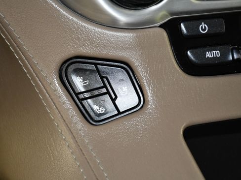 Used 2019 GMC Yukon SLT w/ Open Road Package AWD/4WD image 31