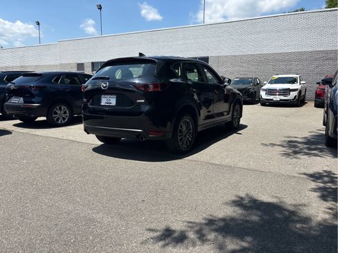 Used 2017 MAZDA CX-5 Sport AWD/4WD image 6