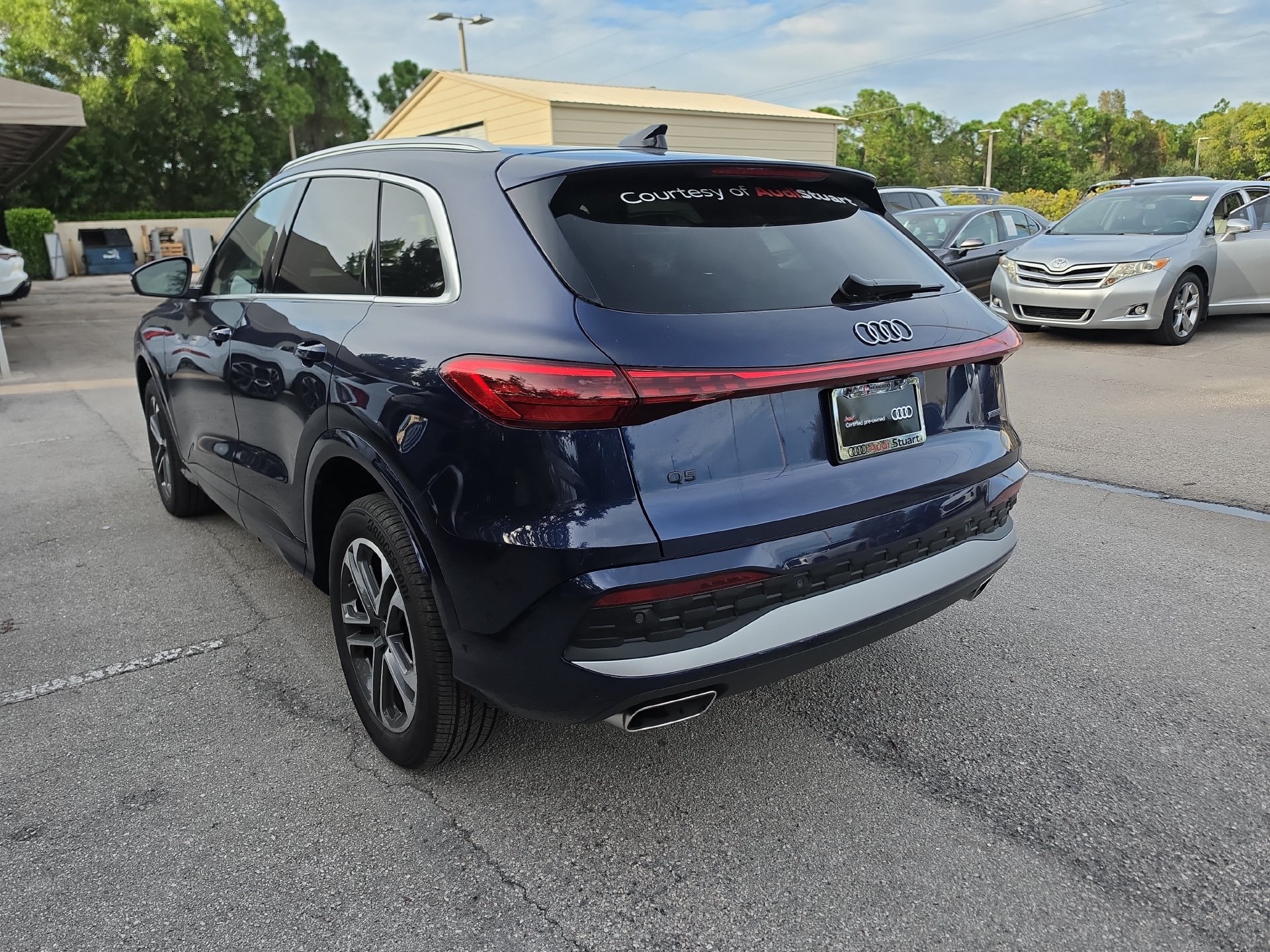 Certified 2025 Audi Q5 Premium w/ Convenience Package AWD/4WD image 4