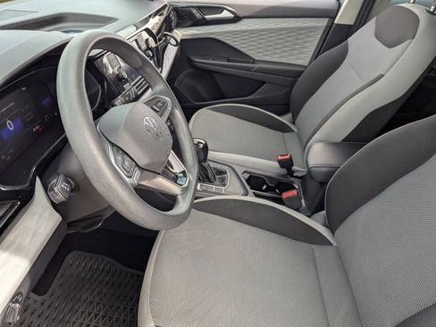 Used 2022 Volkswagen Taos S image 23