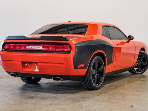 Used 2009 Dodge Challenger R/T image 25
