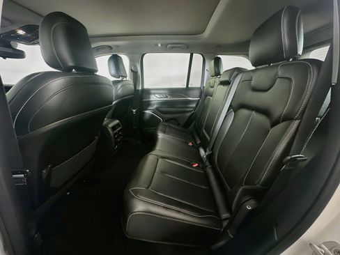 Used 2023 Jeep Grand Cherokee 4WD 4xe image 30