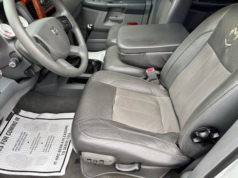 Used 2006 Dodge Ram 2500 Truck SLT w/ Light Group image 13