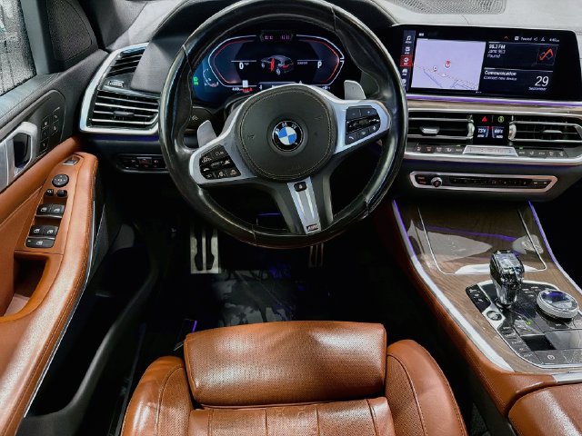 Used 2022 BMW X5 xDrive40i w/ M Sport Package AWD/4WD image 21