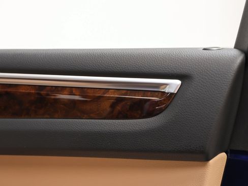 Certified 2023 Porsche Macan AWD/4WD image 24