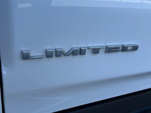 Used 2021 RAM 1500 Limited w/ Body Color Bumper Group AWD/4WD image 18