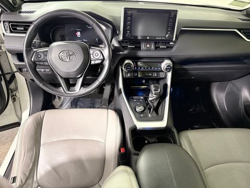 Used 2019 Toyota RAV4 XSE AWD/4WD image 11