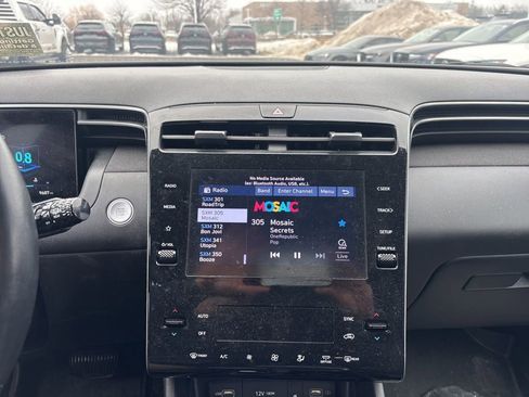 Used 2022 Hyundai Tucson SEL w/ Convenience + Premium Package image 11