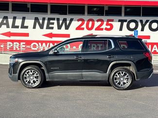 Used 2023 GMC Acadia SLT video 2