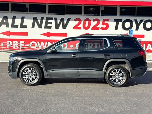 Used 2023 GMC Acadia SLT image 2