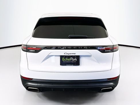 Used 2021 Porsche Cayenne AWD/4WD image 7