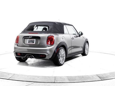 Used 2017 MINI Cooper S image 12