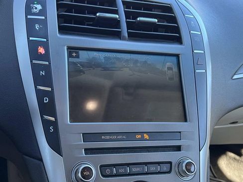 Used 2018 Lincoln MKZ Select w/ Select Plus Package image 24