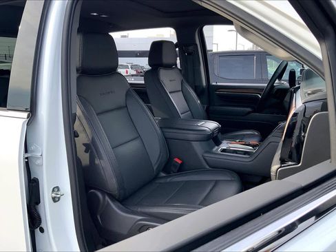 Used 2024 GMC Sierra 2500 Denali w/ Denali Reserve Package image 7