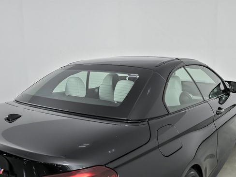 Used 2020 BMW M4 Convertible w/ Competition Package image 19