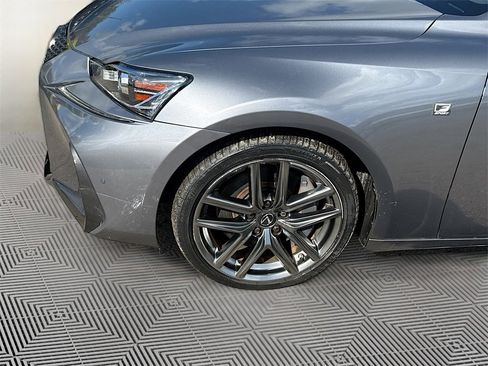 Used 2019 Lexus IS 300 image 34