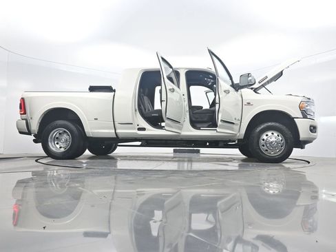 Used 2022 RAM 3500 Limited AWD/4WD image 43