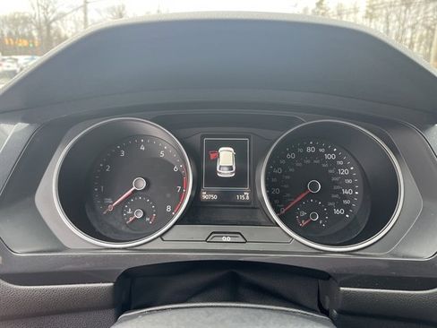 Used 2018 Volkswagen Tiguan S image 21