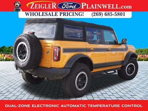 Used 2022 Ford Bronco Badlands image 5