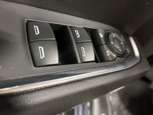 Used 2022 Chevrolet Silverado 1500 LTZ w/ LTZ Premium Package image 14