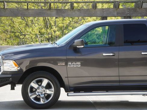 Used 2017 RAM 1500 Big Horn AWD/4WD image 23