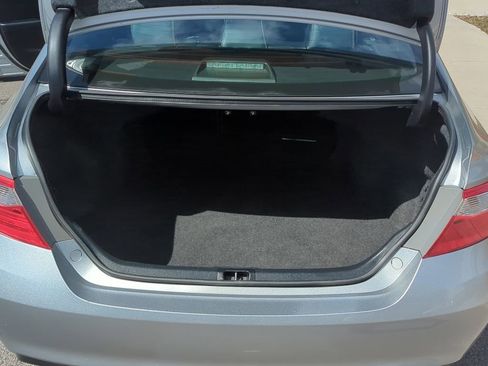 Used 2016 Toyota Camry SE FWD image 5