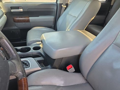 Used 2012 Toyota Tundra Limited w/ Platinum Pkg AWD/4WD image 17
