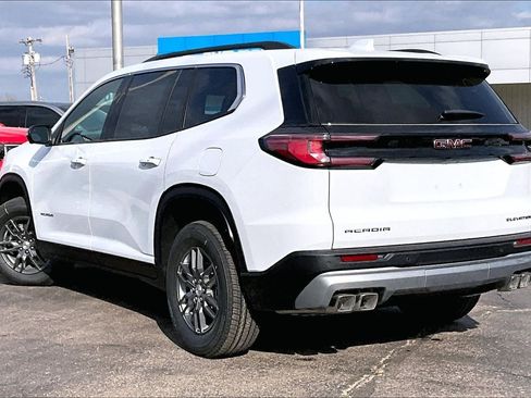 New 2026 GMC Acadia Elevation FWD image 3