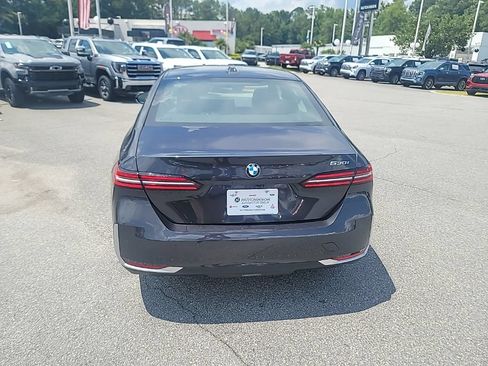 Used 2025 BMW 530i RWD image 6