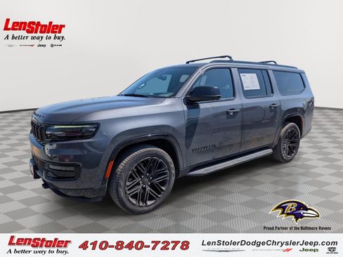 Used 2024 Jeep Wagoneer L Series II w/ Convenience Group I image 1