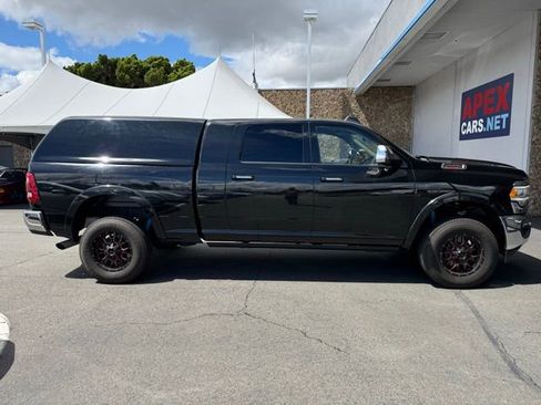 Used 2022 RAM 2500 Laramie image 2